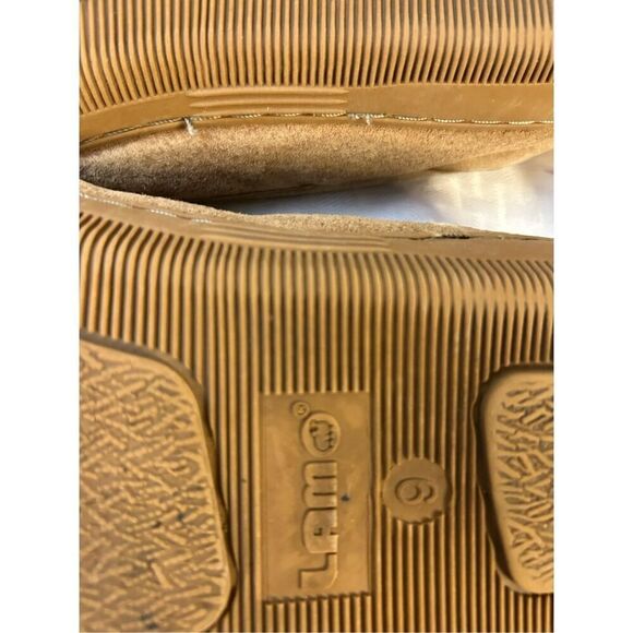 Llamo size 9 tan slippers moccasin shoes (discolored) - Picture 5 of 5